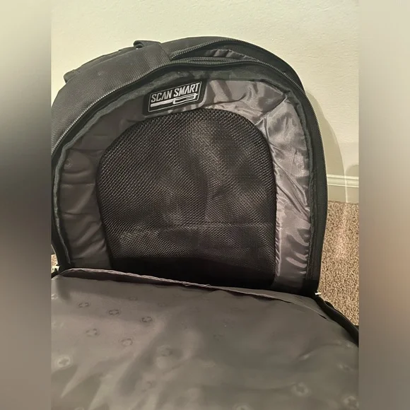 SwissGear 1271 Scansmart Laptop Backpack, BLACK, 16-Inch - Picture 5 of 9